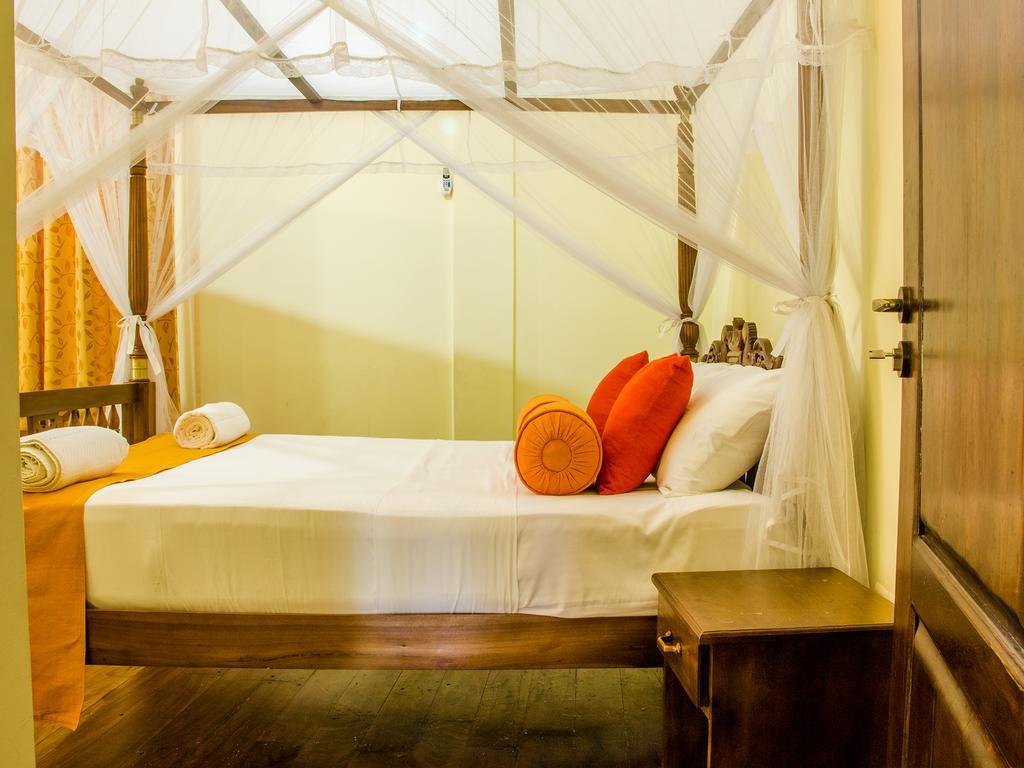 Aronka Homestay キャンディー エクステリア 写真