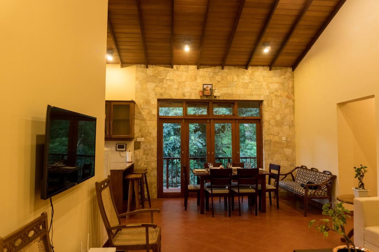 Aronka Homestay キャンディー エクステリア 写真